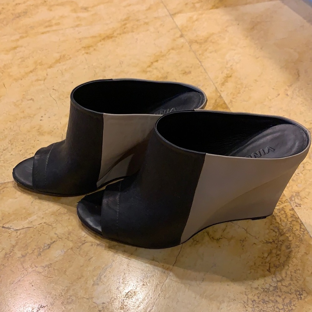 Vince two tone leather slides
